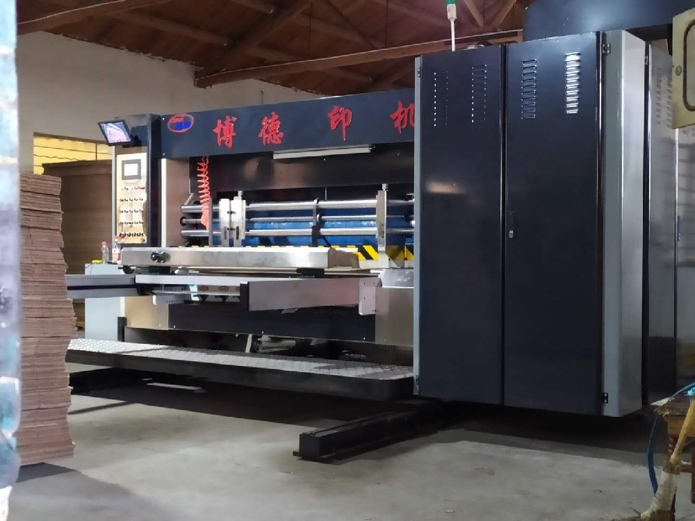 纸箱成型机的工作原理